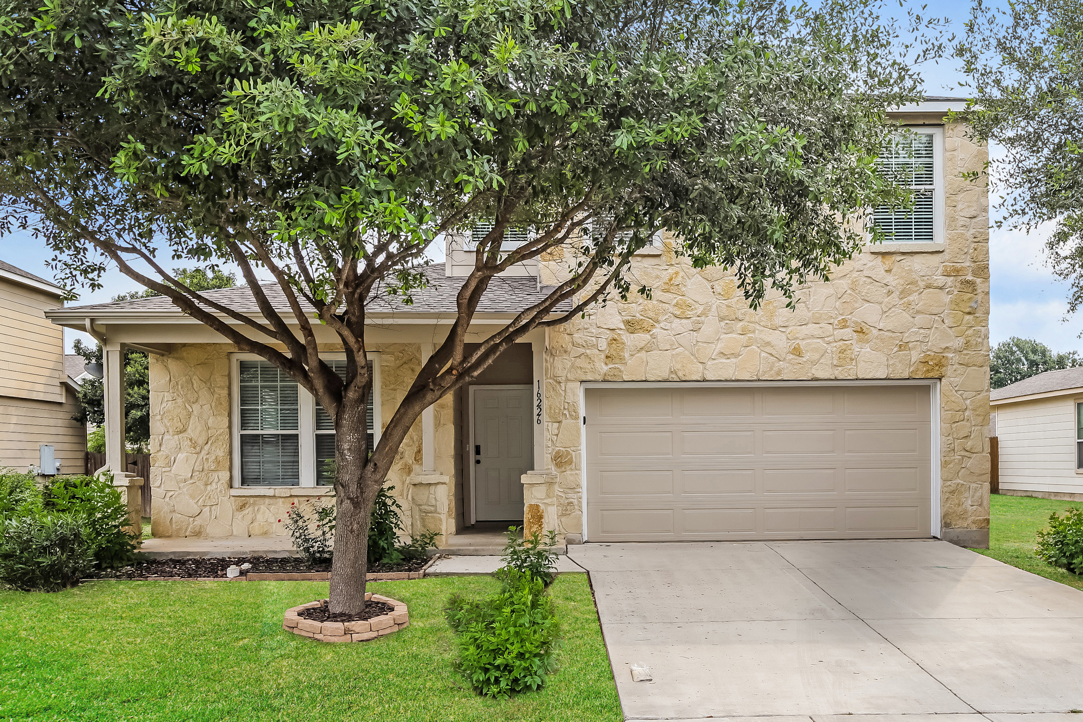 16226 Raceway Downs Schertz, TX 78154
